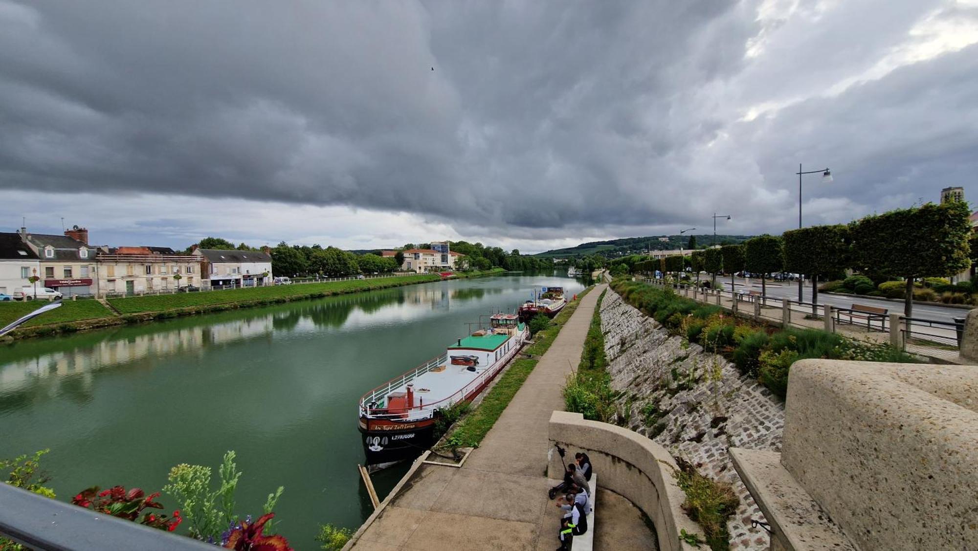 L'Hirondelle Apartamento Château-Thierry Exterior foto