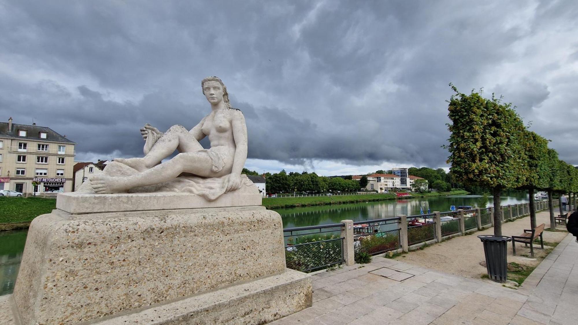 L'Hirondelle Apartamento Château-Thierry Exterior foto